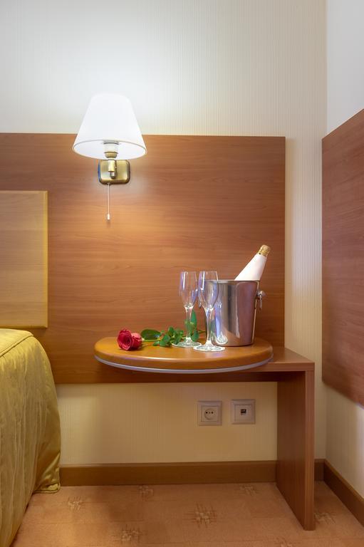Standard Double Room,127723563:JPEG