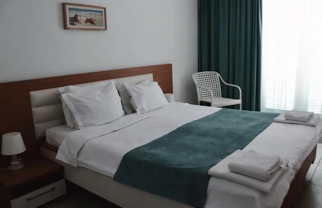 Hotel Victory-1