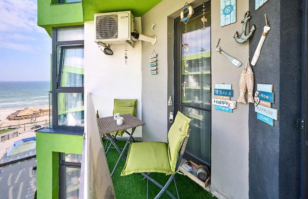 Color Studio 126 - Spa & Pools Access-1