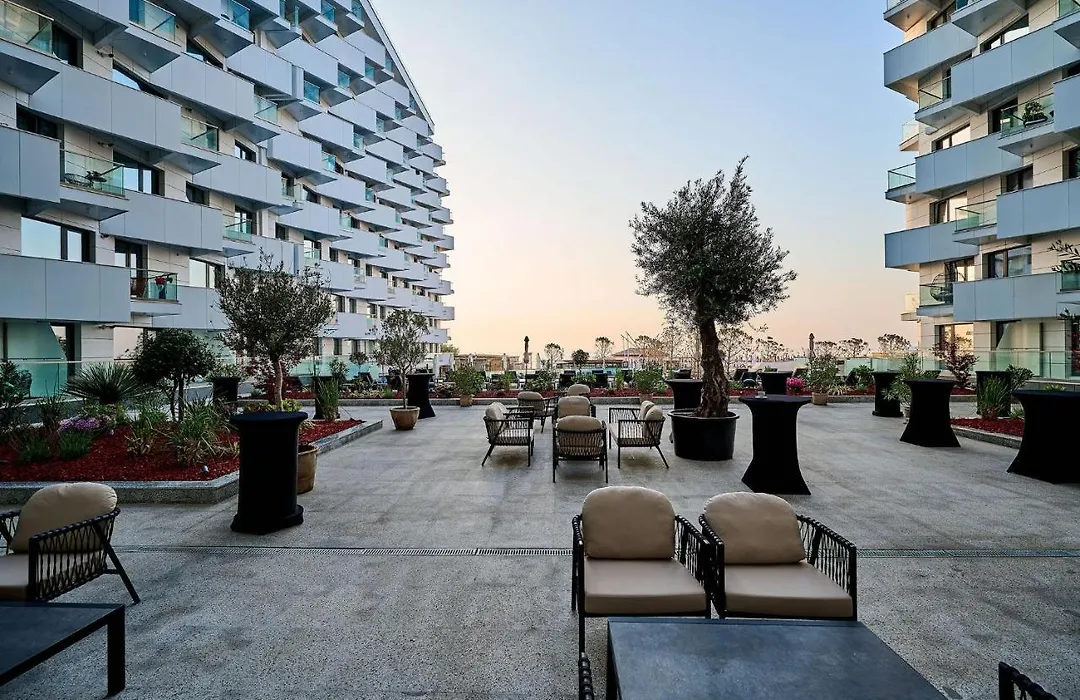 Azul Apartment In Infinity Beach Resort - Parking-1