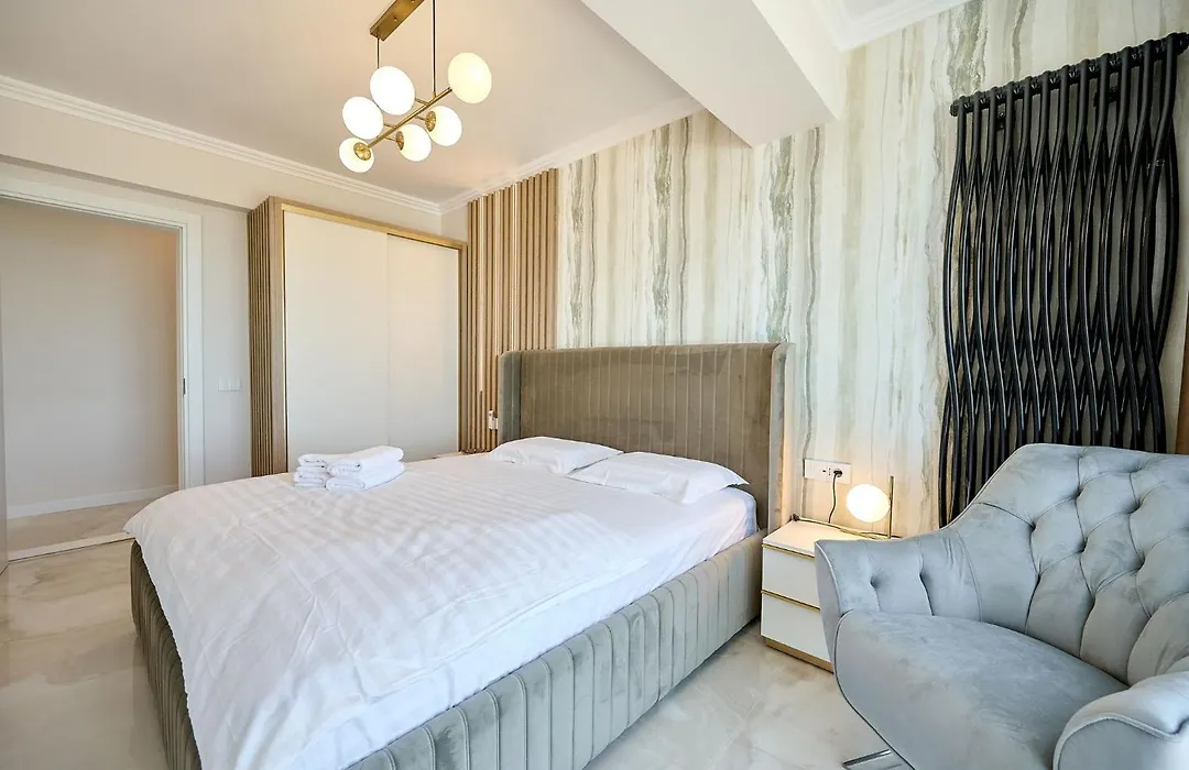 Beach Bliss Apartment In Infinity Beach Resort Parking-1