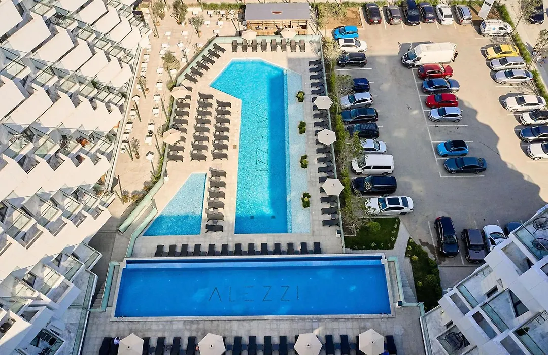 Emerald Gems Apartment In Infinity Beach Resort-1