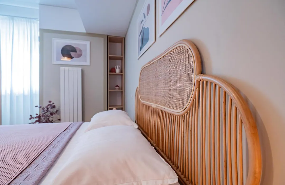 SeaAnne - Apartament la mare in centrul statiunii Mamaia-1