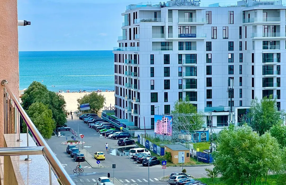 Dolce Aqua Summerland Apartments-1