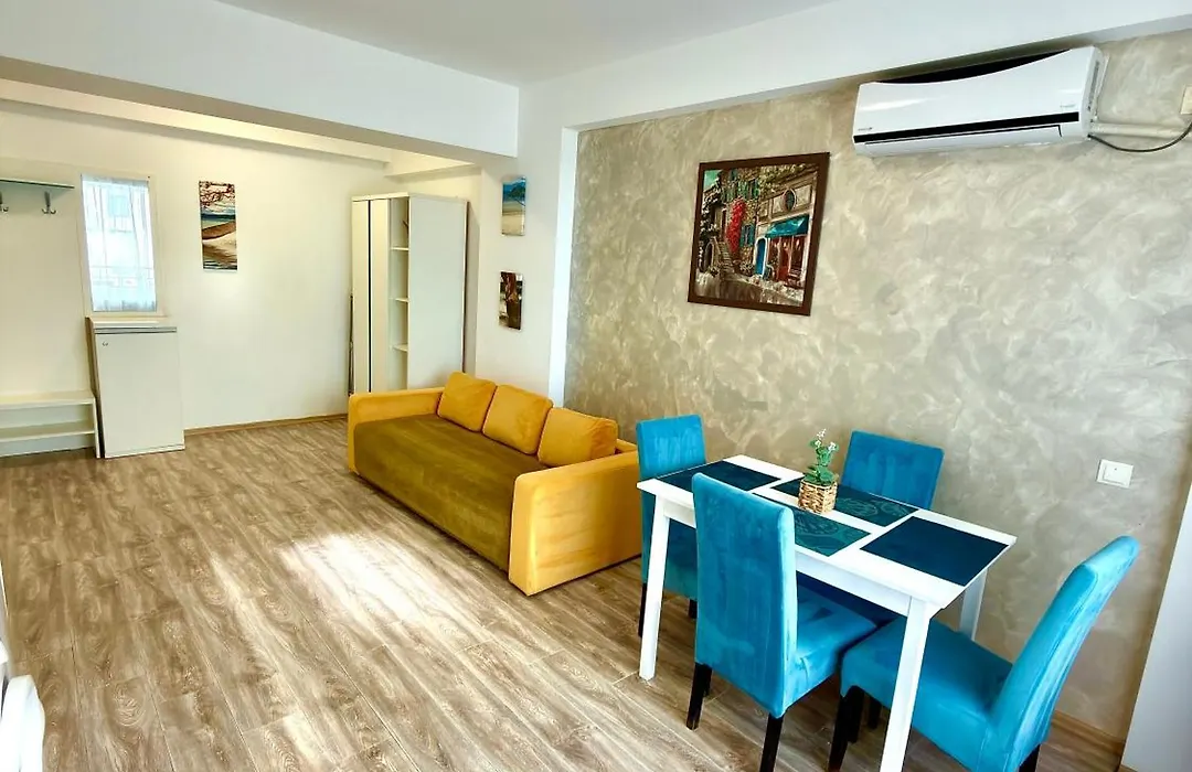 Summerland Seaview Premium Apartments-1