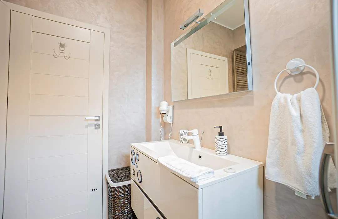 Sas 1 Luxury Apartments-1