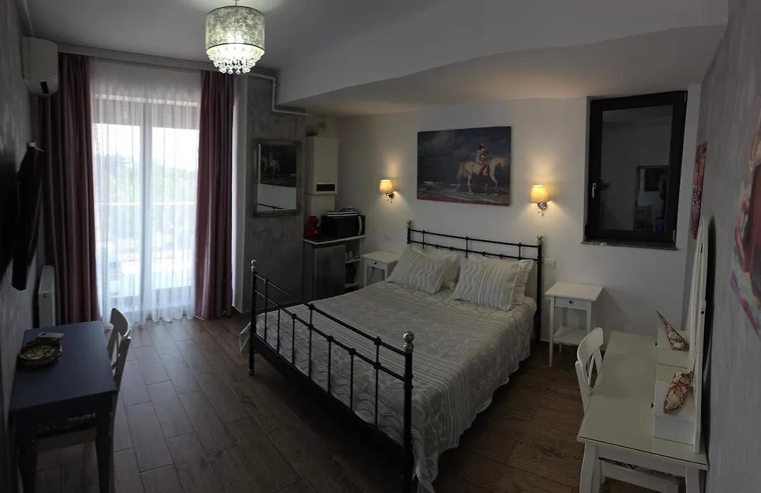 Bluemarina Apartamente-1