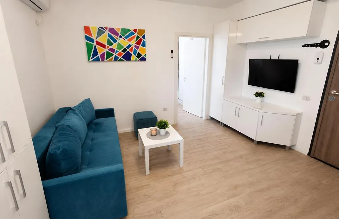 Mamaia Central Apartments-1