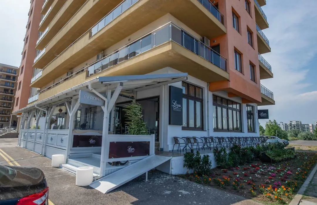 Summerland Happy Blue Apartments-1