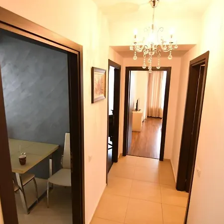 Cris Summerland Apartament-2