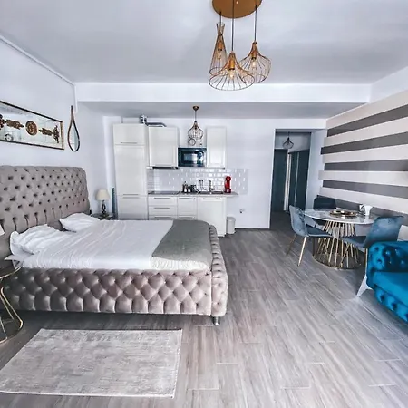 Mamaia Luxury Studio Apartment T-2