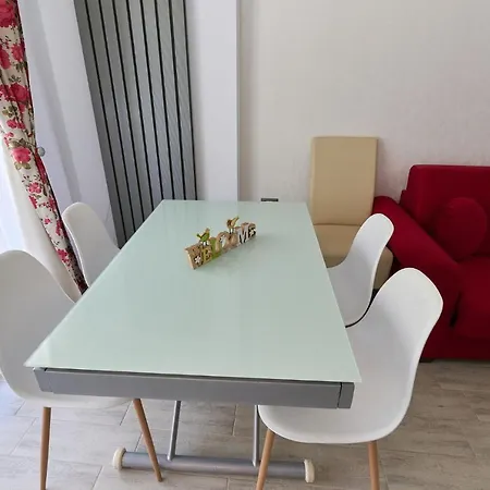 Redmarine Apartment- Spa N Pool Resort- Parking-2