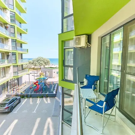 Blacksearama Apartment- Spa, Pools And Parking-3