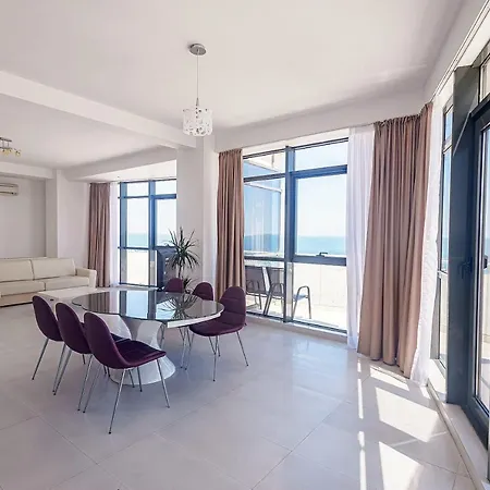 Riviera Residence Apartments-3