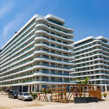 Amethyst Studio Mamaia North-3
