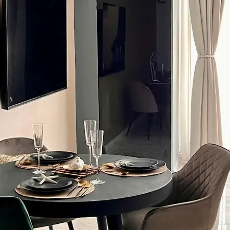 Blue Luxury Studio-2