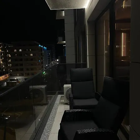 Shiba Studio Mamaia-3