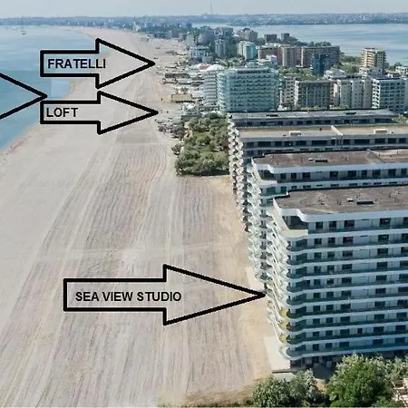 Sea view studio Mamaia-3
