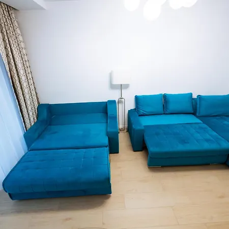 Premier Luxury Apartment Lake On-3