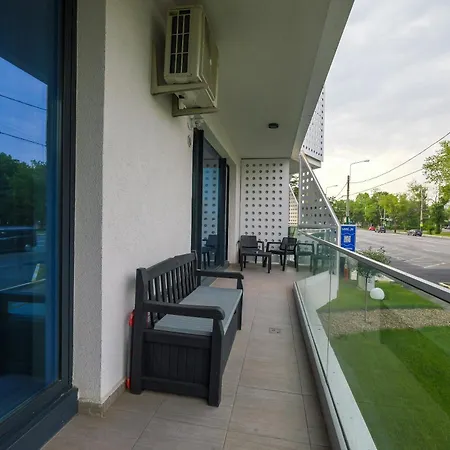 Green Luxury Apartment Lake On-3