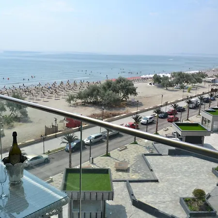 Panoramic Seaview Apartment Spa&Pool Resort - Parking-3
