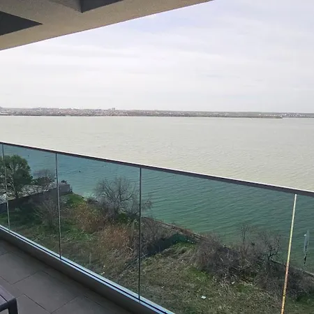 Sunset Lake Boutique Apartment-3