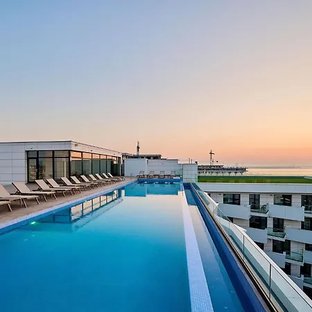 Emerald Gems Apartment In Infinity Beach Resort-2