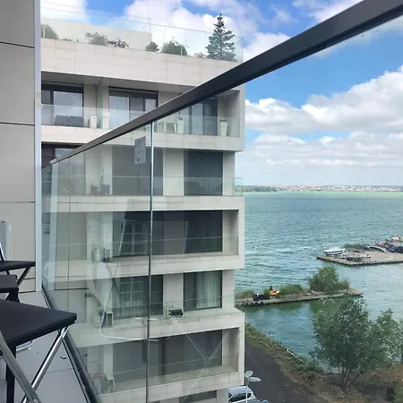 Mamaia's Minimalist Loft-3