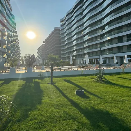 EER Beach Studios Mamaia-2