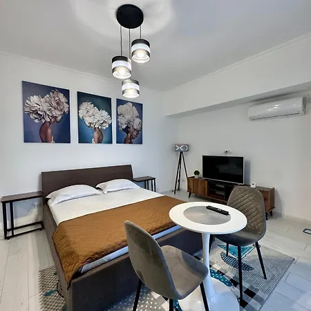 Lamera - Solid Butoaie Apartamente si studiouri cu parcare si vedere la lac si mare-3