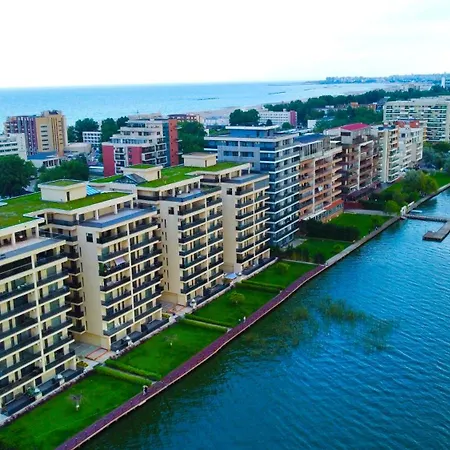 Majestia Apartment Mamaia-2
