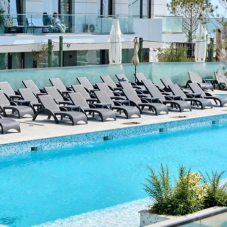 Soleil Anne Std In Infinity Pool & Spa Resort-3