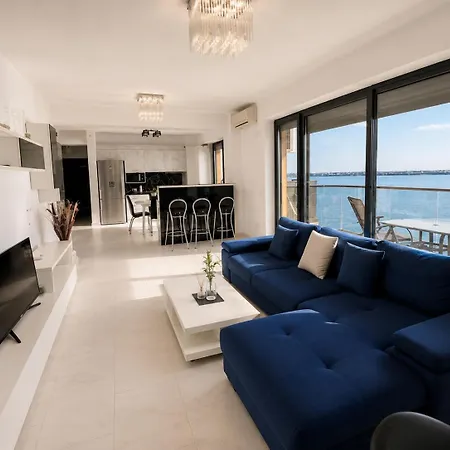 Sophia Lake View Suite-2
