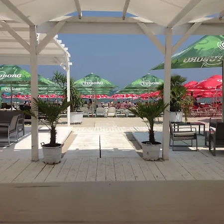 Vila Aquarium Mamaia-2