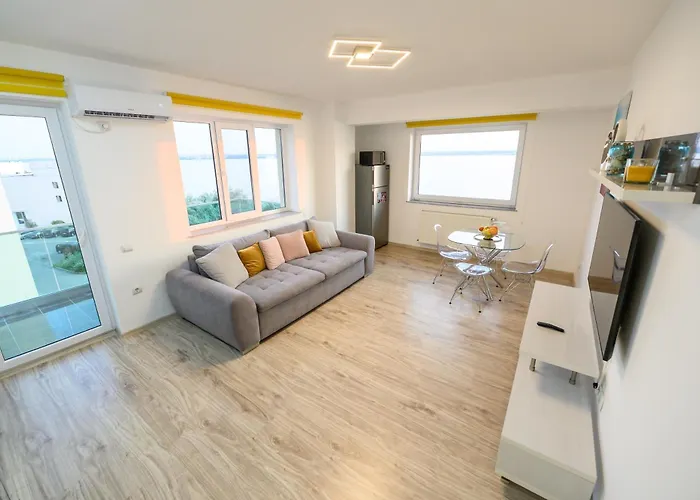 Sunset Lake Apartament Mamaia