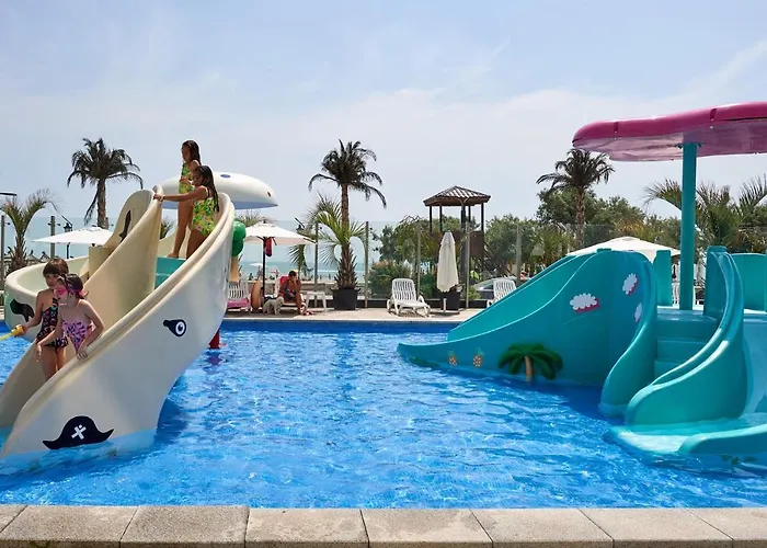 Fancy Apartment In Spa N Pool Beach Resort
