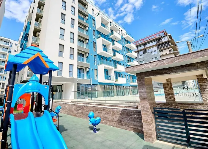 Color Studios In Nord10 - Pool & Playground