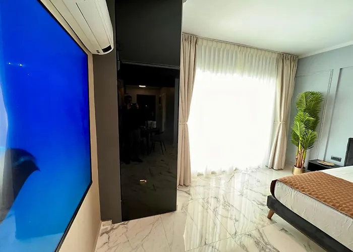 Blue Luxury Studio