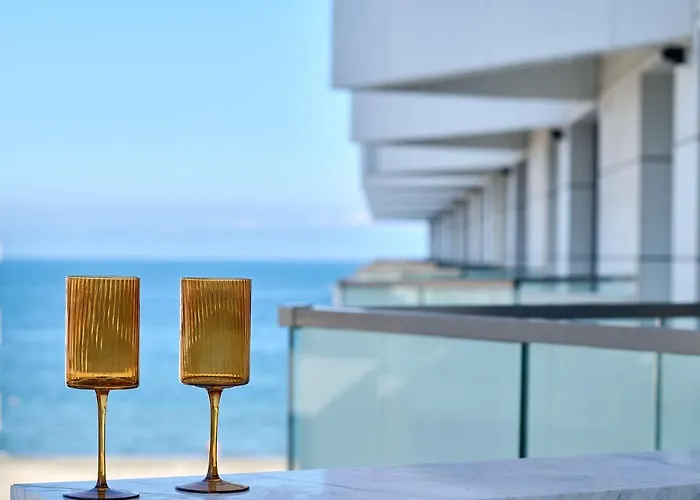 Retro In Infinity Beach Resort