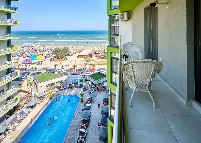 Brooklyn Apartment Spa And Pool Beach Resort - Parking