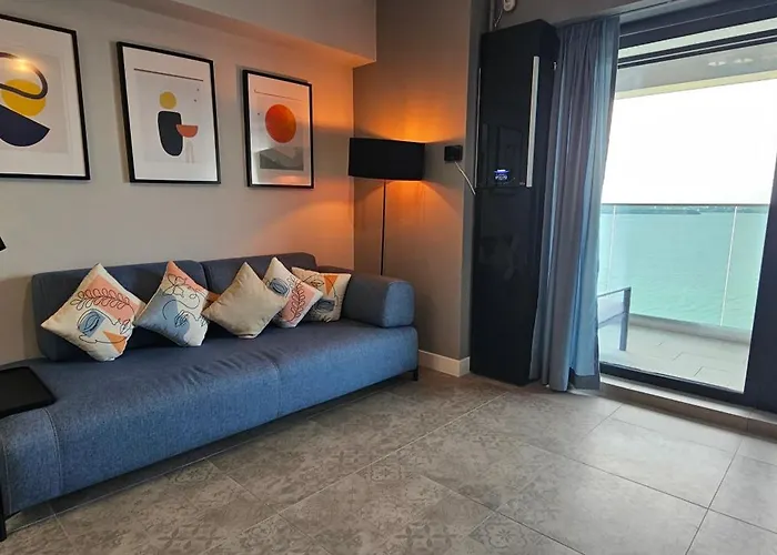 Sunset Lake Boutique Apartment