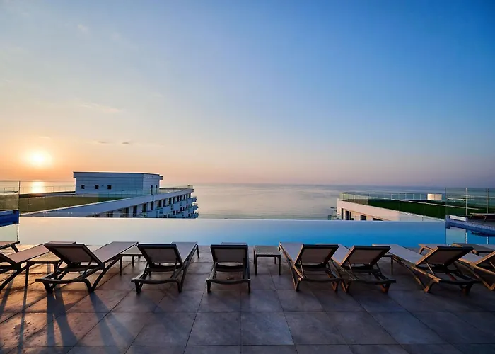 Good Vibes In Inifinity Pool&Spa- Parking