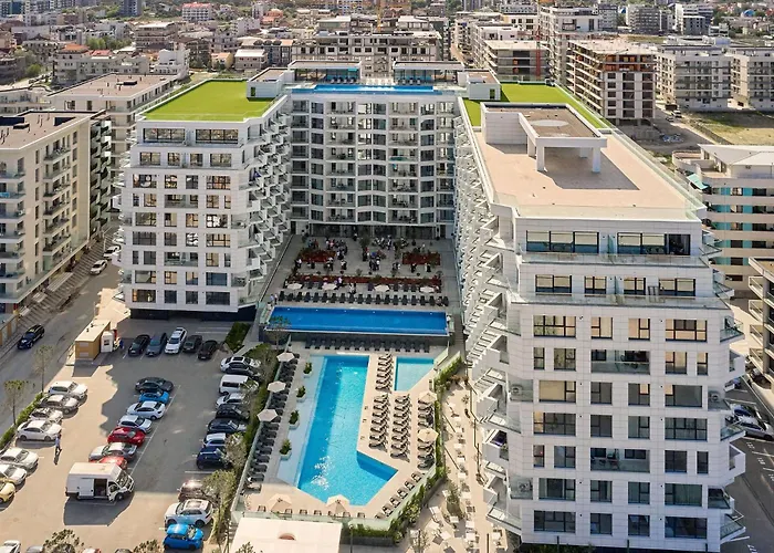 Good Vibes In Inifinity Pool&Spa- Parking