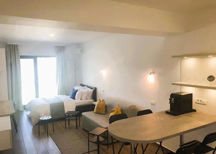 Mamaia Sunny Loft