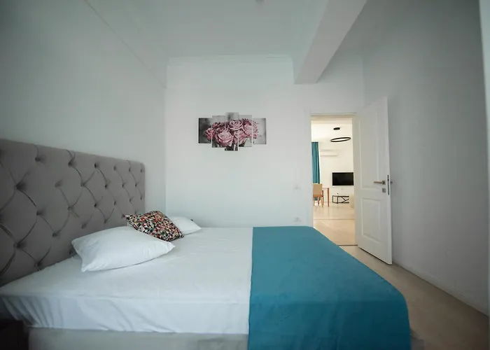 Solid Magic Apart Hotel