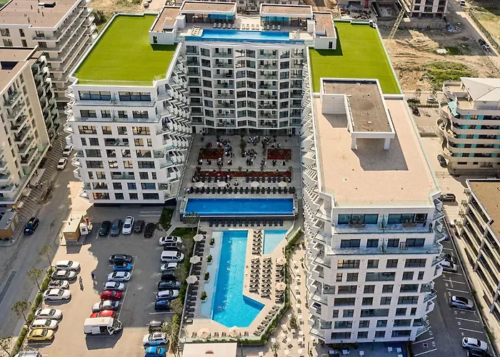 Ozi Apartment In Infinity Beach Resort - Parking