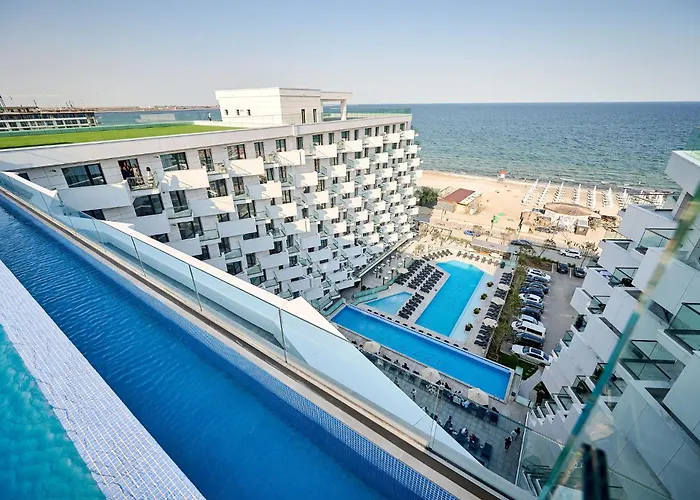 Ozi Apartment In Infinity Beach Resort - Parking