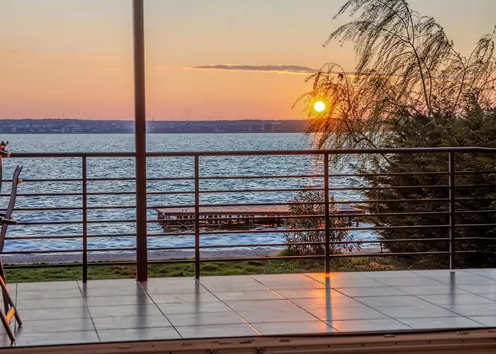RoApart Riva Lake Studiouri Si e 2-3 Camere Cu Vedere Lac -parcare Privata