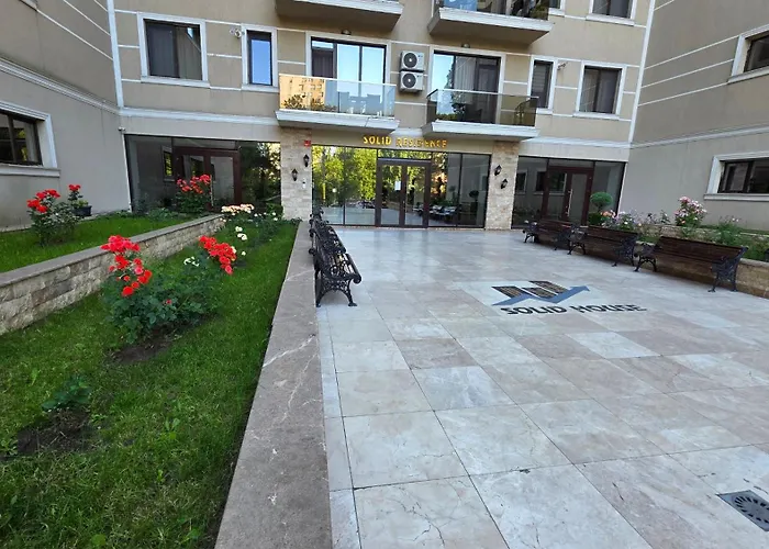Nouvelle Apartments - By The Lake