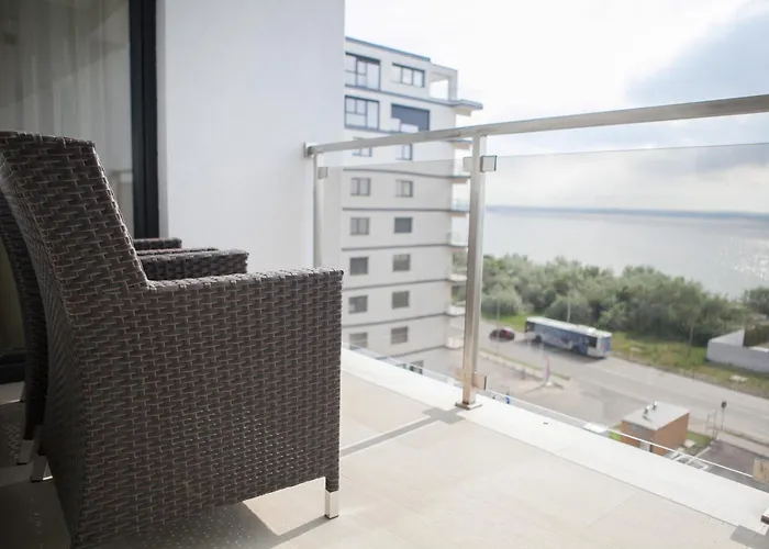 Miramar Residence